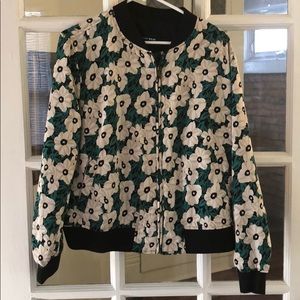Gorgeous floral bomber jacket. Size 1X. NWT!